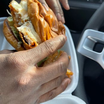 Big Bo's Grill - Burgers Near Me - Madison Heights, Michigan