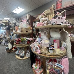 Tri-County Gift Basket Company - Interior