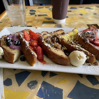 Batter & Berries - Super Flight - Breakfast & Brunch Near Me - Chicago, Illinois