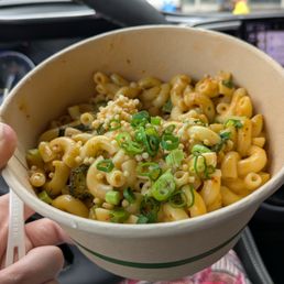 Macaroni that tastes like Thai coconut milk, I'm not supposed to eat pasta and couldn't resist this!