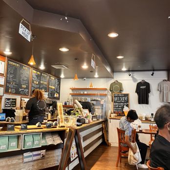 Kakaako Cafe - Coffee & Tea Near Me - Honolulu, Hawaii