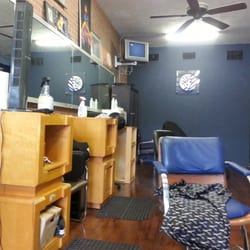Headliners Barbershop - Just another day in the shop
