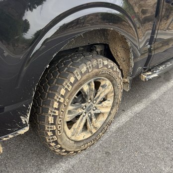 Riser Ford Lincoln - Couldn't wash the dirt off before I picked it up. - Car Dealers Near Me - Hot Springs, Arkansas Riser Ford Lincoln - Couldn't wash the dirt off before I picked it up. - Car Dealers Near Me - Hot Springs, Arkansas