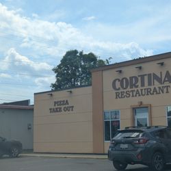 Cortina Restaurant