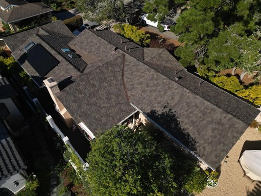 Lifetime Roofing & Renovation Logo