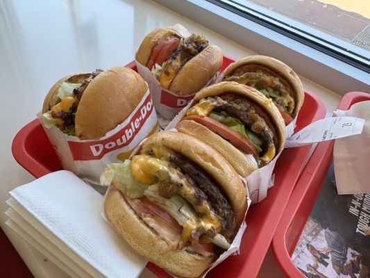 In-N-Out Burger by null