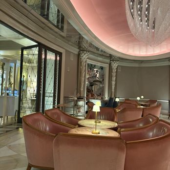 Camellias - Inside - Champagne Bars Near Me - Charleston, South Carolina