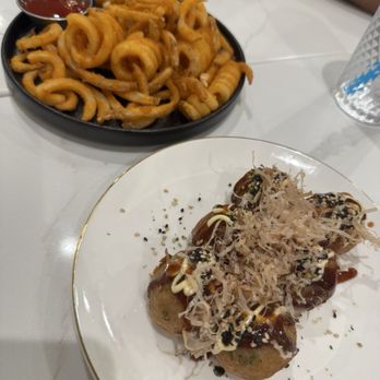 Prince Tea House - Takoyaki - Patisserie/Cake Shop Near Me - Memphis, Tennessee
