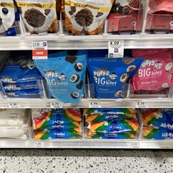 Publix Super Markets - Here's more on Candy Aisle!