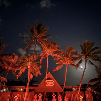 Germaine's Luau - Hawaiian Near Me - Kapolei, Hawaii