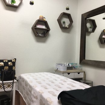 Flutter and Honey - Cute room! - Waxing Near Me - San Diego, California