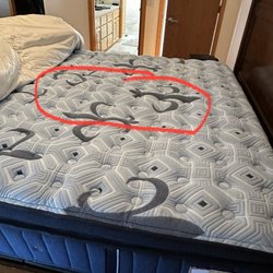 Furniture Design Center - Hump in the center of a 4mo mattress