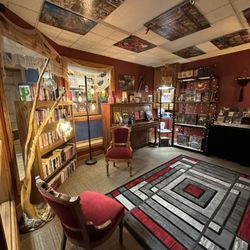 Enzo's Wonderland - Room with large selection.