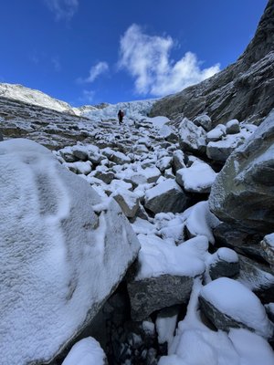 Joffre Lakes Park by null
