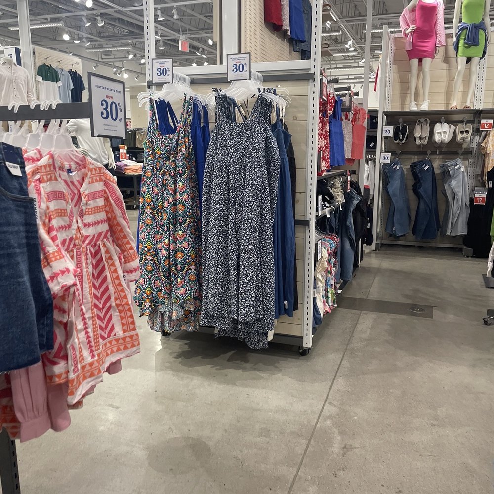 Old Navy Outlet - Men's Clothing Near Me - Camarillo, California Old Navy Outlet - Men's Clothing Near Me - Camarillo, California