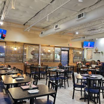 Taste of Thai Plano - Large dining room - Thai Near Me - Plano, Texas Taste of Thai Plano - Large dining room - Thai Near Me - Plano, Texas