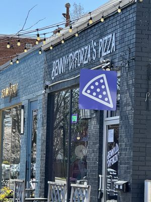 Benny Diforza's Pizza by null
