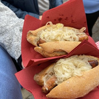 Historische Wurstkuchl - Some of the most delicious brats you will ever eat - German Near Me - Regensburg, BY Historische Wurstkuchl - Some of the most delicious brats you will ever eat - German Near Me - Regensburg, BY