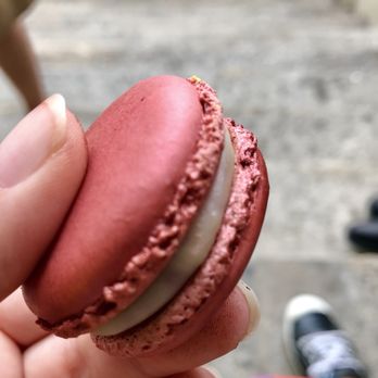 Pierre Hermé - Chocolatiers & Shops Near Me - Paris, 75 Pierre Hermé - Chocolatiers & Shops Near Me - Paris, 75