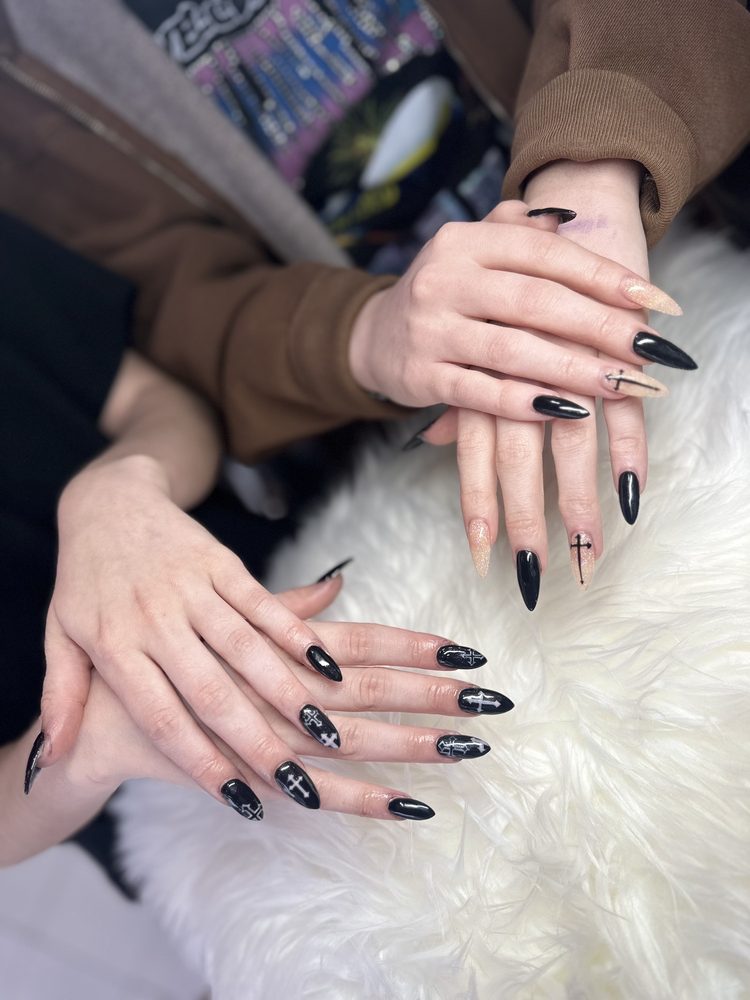 RICH AND FAMOUS NAIL SALON Updated October 2024 215 Photos & 94