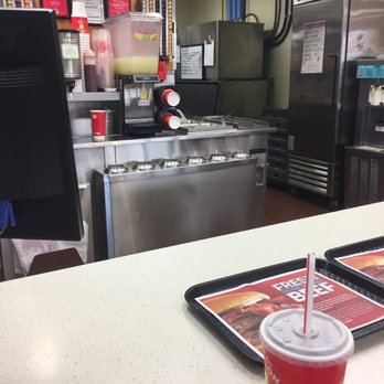 Wendy's - Burgers Near Me - Chesterfield, Michigan