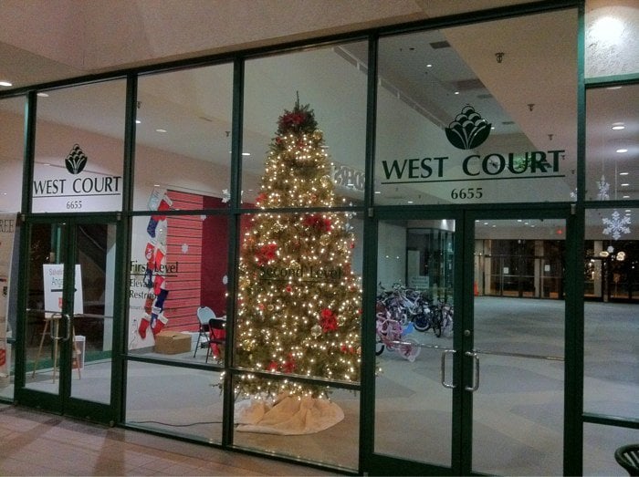 Carrefour at Kirby Woods Shopping Center