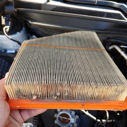 This is a engine air filter that probably hasn't been changed in at least 3 years, yet I was told the car was inspected... This is a engine air filter that probably hasn't been changed in at least 3 years, yet I was told the car was inspected...