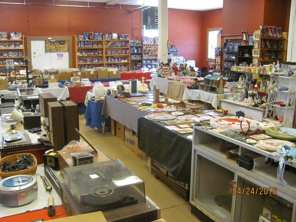 THE STUFF STORE Updated October 2024 301 Filbert St, Curwensville