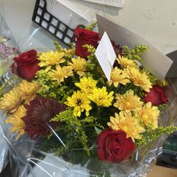 Riehs Florist - Supposedly a fall flower arrangement