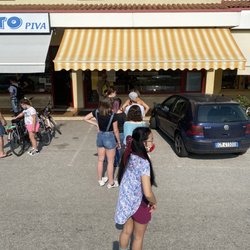Il Paradiso - Line for delicious gelato!