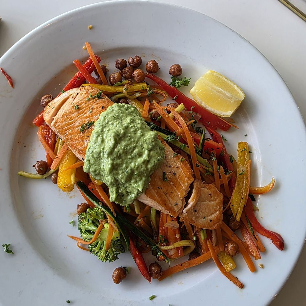 bellagreen - SEARED SALMON WITH VEGGIIE NOODLES GF, DF - New American Near Me - The Woodlands, Texas