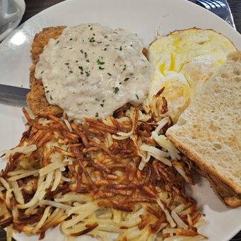 Broken Yolk Cafe - Chicken Fried Steak and Eggs - Breakfast & Brunch Near Me - Fullerton, California