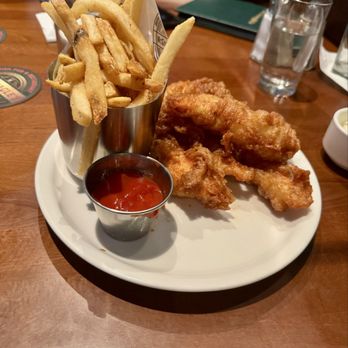 McGonagle’s - Chicken tenders - Irish Pub Near Me - Boston, Massachusetts