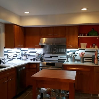 Counter Culture - LG Quartz Countertop and backsplash from Counter Culture Plus. Installed 2015. - Kitchen & Bath Near Me - Lexington, Kentucky Counter Culture - LG Quartz Countertop and backsplash from Counter Culture Plus. Installed 2015. - Kitchen & Bath Near Me - Lexington, Kentucky