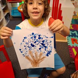 Little Ivies Montessori - Craft time
