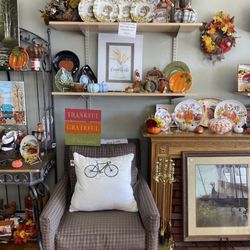 American Cancer Society Discovery Shop - Fall decor set up