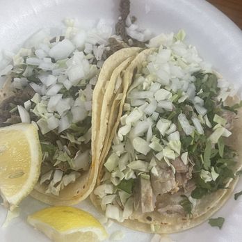 Chalio’s - Asada taco on left, Chile verde taco on right - Mexican Near Me - Kettleman City, California