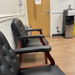 Carbon Health Urgent Care Somerset - Franklin - Waiting area and bathroom