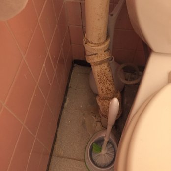 Wizard of Homes - AFTER! The dust and dirt is gone, and she even cleaned the toilet brush handle and cover. I was very impressed - Home Cleaning Near Me