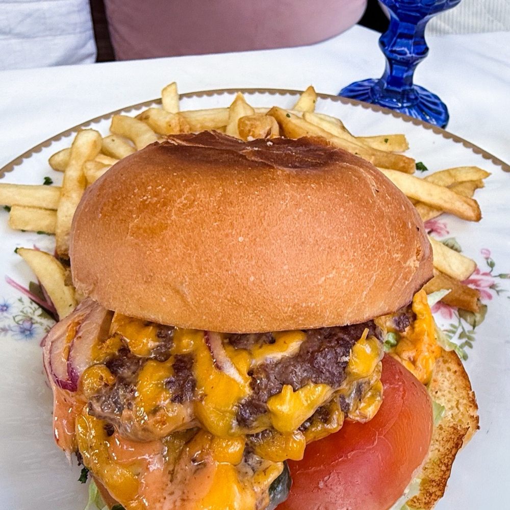 Lady Byrd Cafe - Beef Burger - New American Near Me - Los Angeles, California Lady Byrd Cafe - Beef Burger - New American Near Me - Los Angeles, California