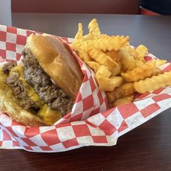 World Class Cheeseburgers - Oconee Burger Combo