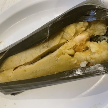 Pupuseria Los Robles - Chicken Tamale - Salvadoran Near Me - Stanardsville, Virginia