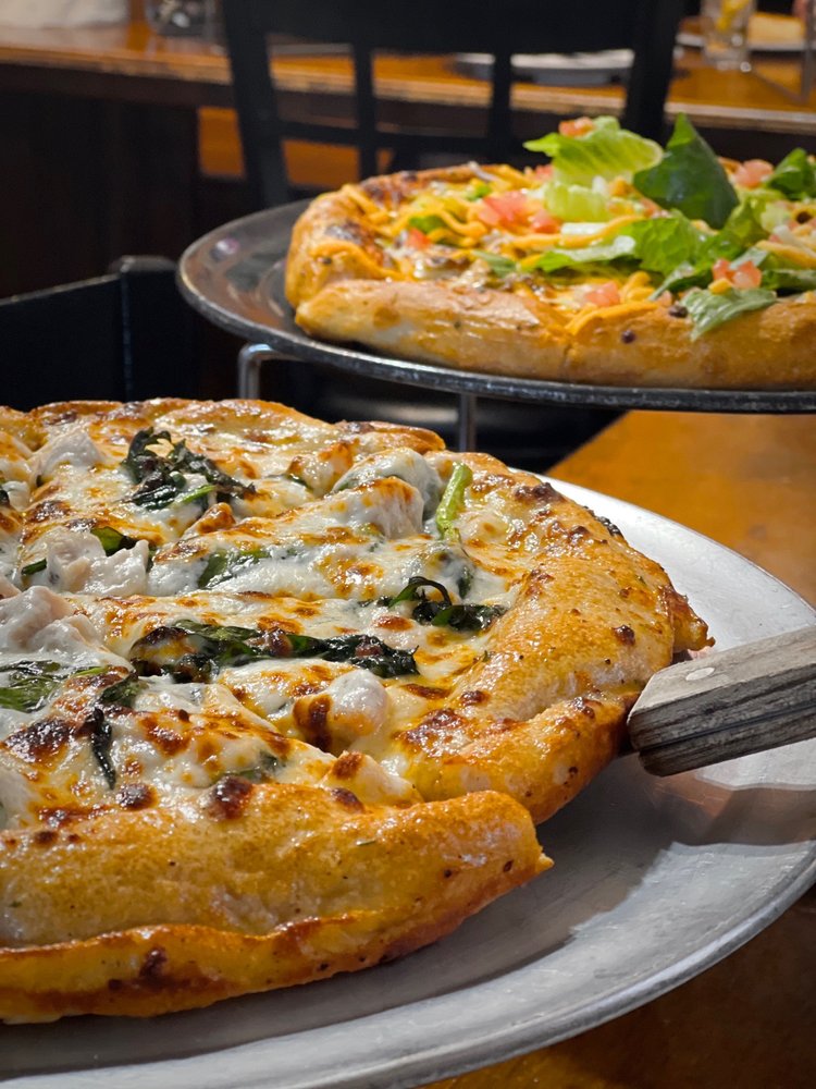 Food from Old School Pizza Tavern