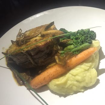 Deville Dinerbar - Diners Near Me - Montreal, Quebec