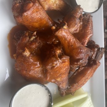 Bourbon Butcher Kitchen + Bar - Wings - Cocktail Bars Near Me - Farmington, Minnesota