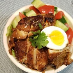 Kawali Ng Ima - Adsilog
Chicken Adobo on garlic rice, egg and veggies