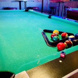 Skydive Lounge - Pool tables