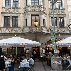 Augustiner Stammhaus - Outside entrance
