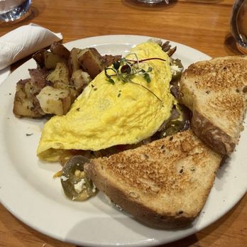 The Garden Brunch Cafe - Omelette - Breakfast & Brunch Near Me - Memphis, Tennessee The Garden Brunch Cafe - Omelette - Breakfast & Brunch Near Me - Memphis, Tennessee