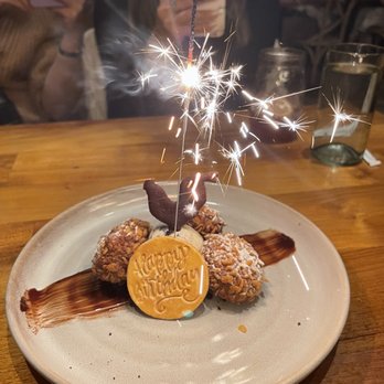 Yardbird - Deep Fried Oreo - Southern Near Me - Los Angeles, California Yardbird - Deep Fried Oreo - Southern Near Me - Los Angeles, California